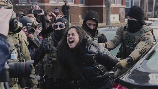 Witnesses testify on fed agents' use of force