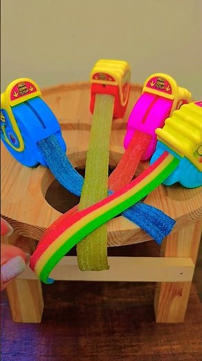 Easy push pop gummy roll sweets ✂️👀 go!? #howto!? Push or pull?!