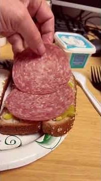 How To Make A Sandwich That Will BLOW Your Taste Buds Away?