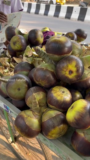 Super Sweets Iceapple Fruit #streetfood #indianstreetfood #foodgasm #foodporn #foodgram #reel #reels #dhaba #streetstyle #foodfatafat #hsr #bengaluru #bengalurustreetfood #karnatkatourism #kanatakastreetfood #iceapple #feda #fruits #karnataka #fbreels #reelsvideo | Food Fatafat
