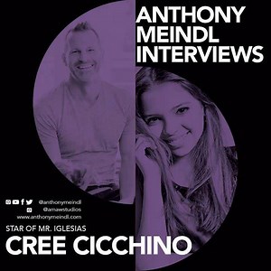 “A lot of adult actors if they got their break early on in a kids show, they still kept developing and I think that’s the key. Because if your talent ends with what’s being asked of you on a show like that...that’s hard. I think [in] the business, everybody has obstacles and detours, it’s fraught with all kinds of things for everybody. You just keep going and you find your path. ” • • • Teen actor and #AMAW-er @creecicchino from @netflix’s @mriglesiasnetflix is @anthonymeindl’s guest on this wee