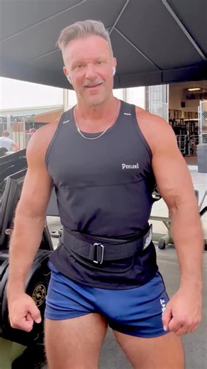 Shoutout to my friend Stephan Peeler @peelersapparel — his workout gear fits perfectly and gives bigger guys the room we need. Check him out! #bodybuilding #bodybuilder #workoutclothing #bodybuildingmotivation #huge | Bryan Thompson