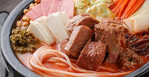 China’s Noodle King Brings Hot Soups to Spring Mountain Road