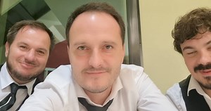 25K views · 300 reactions | RAZBIJAM GLAŽE, vas zanima, za kaj gre? Več o pesmi Modrijani.  | Ansambel Modrijani | Facebook