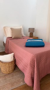 ¡Dale color a tu dormitorio! ¿Querés tener alguno de estos en tu cama? 👇🏼 En la web y tiendas encontrá 15% de descuento en cortinas, colchas y almohadones. Encontrá todos los descuentos en 👇 ➡ 📲 https://bit.ly/15OFF_TM *Promo válida hasta el 13 de setiembre en compras web y en las sucursales de todo el país o hasta agotar stock. | Tiendas Montevideo