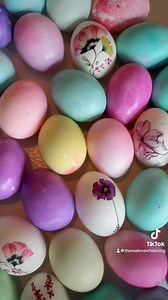 We dyed easter eggs using our 3 favorite ingrediants! Baking soda, vinager, and food coloring. Each cup was a colorful surprise, and they made some beauties🥚😍 . . . . . . . . . . . #easterplay_ #eastereggs #dyingeggs #dyingeastereggs #inhomechildcarecenter #childcareadventures #childcaretips #childcareunplugged #1000hoursoutside #1000hoursoutsidechallenge #outdoorkids #playwelove #playteachrepeat #playideasfortoddlers #playoutsideeveryday #playhacksbymoms #playtoshine #playbasedlearning #shari