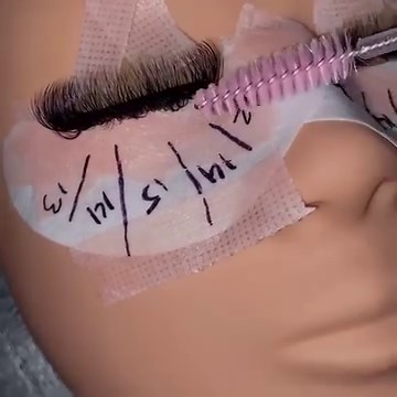 Mannequin work 﫶☺️ Using @veyelashofficial Layered Training head Link my Bio to Shop . . . . . #veyelashofficial #veyelash #lashtok #lashtipsandtricks #rententiontips #lashclients #lashaddicted #beginnerlashtech #funlashes #lashextensiontips | Veyelash Factory | Facebook