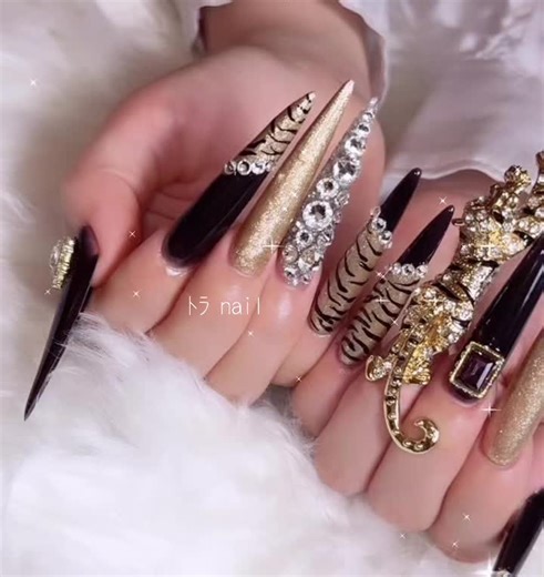 TikTokでazuさんをチェック！