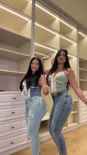 Aishah Sofey's Twerking Compilation & Pool Fun