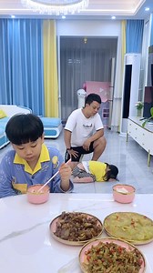 160K views · 1K reactions | Em bé cute đáng yêu dễ thương | Cutebaby | Facebook