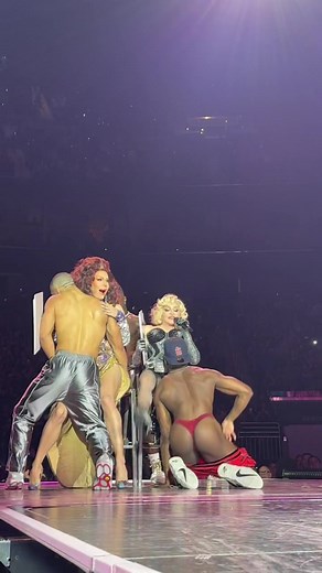 Strike a pose! VOGUE! Being on stage with @madonna was incredible! Her concert was amazing! Definitely GO if u can! #madonna #madonnaconcert #vogue #trinitythetuck #drag #dragqueen #rupaul #rupaulsdragrace #rpdr #dragrace