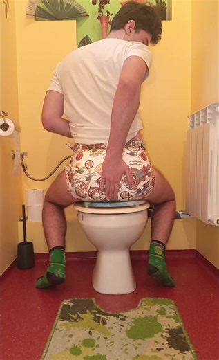 Desperate diaper mess on the toilet and showing results