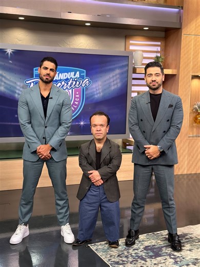 ¿2x1? Encuentra las diferencias 🤣 #ElGordoYLaFlaca de lunes a viernes a las 4p/3c por Univision 📺 #TVContent | El Gordo y La Flaca