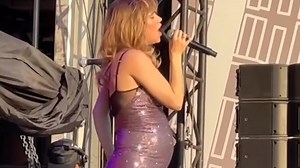 106K views · 693 reactions | Model, singer, and actress Suki Waterhouse confirmed rumors at the Corona Capital Festival that she and Robert Pattinson are expecting their first child. | USA TODAY | Facebook
