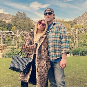 Jessica Simpson's PDA Photo With "Lover" Eric Johnson Will Make You Blush