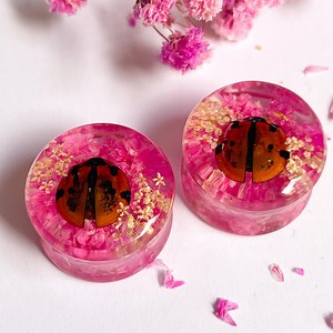 Big Ladybug Resin Plugs with Pink & White Flowers – Handmade Gauges for Stretched Ears