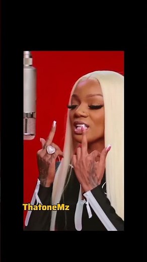 GLORILLA GOT EMOTIONAL WHILE PERFORMING #freestyle #studioflow🔥🎤 | slow FREESTYLE