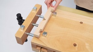 Desktop Wood Workbench, Portable Woodworking Bench Vices with 2 G-Type Fixing Clips for Home, Studios