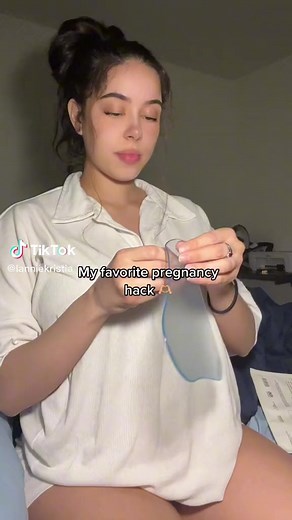Sharing our pregnancy hack with you this self care sunday 🫶 #pregnancyhack #pregnancytip #pregnancytips #pregnancyjourney #thirdtrimester #stretchmarkprevention #stretchmarktreatment #stretchmarks #stretchmarkcreams #stretchmarkremoval | Dermaclara