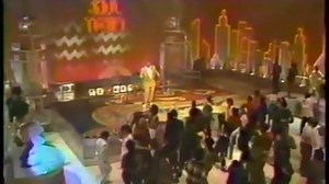 Alexander O'Neal – “What’s Missing” Soul Train – 1985 A powerful mid-’80s R&B performance from the unmistakable Alexander O’Neal. “What’s Missing” highlights his deep, emotional vocals and commanding stage presence, perfectly matched with the polished Minneapolis/R&B sound of the era. Soul Train energy, strong groove, and pure vocal authority. ✨🎶 #SoulIcons #AlexanderONeal #WhatsMissing #SoulTrain #1985 #RNB #ClassicGroove | Soul Icons
