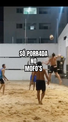 Professional athletes at MOFOS 😳 #volleyball #beachvolleyball