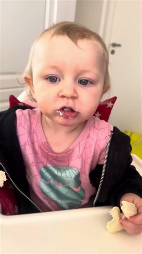 baby kayla minding her own business — cute eating moment! 🍽️👶 #Shorts