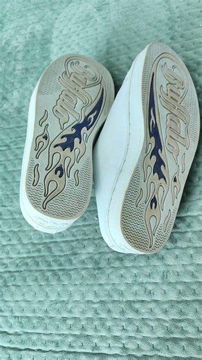 Biete gegen TG Buffalo Flame Clogs