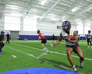 28 reactions |  UB Bulls Football 퐒퐏퐑퐈퐍퐆 퐆퐀퐌퐄  Saturday, April 30 혾홊홈홄홉홂  落 #PoundTheRock I #UBhornsUP | Buffalo Bulls Athletics | Facebook