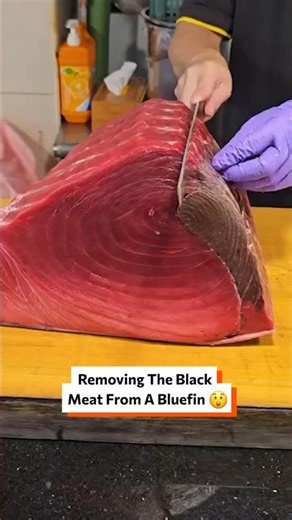 Removing Black Meat From A Bluefin Tuna 🐟 😲 #BluefinTuna #KnifeSkills #Tuna