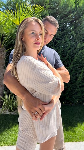 💙 “Origami all’alba” 💙 👠 @dancinscarpedaballo #dance #dancelove #dancers #dancecouple #bachata #bachatasensual #couple #andreaysilvia | Andrea & Silvia