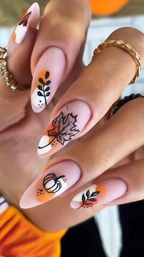 Autumn nails Inspo 🍂🤍• #nails #fallnails #autumnnails #nailsinspo | By Amanda Pink