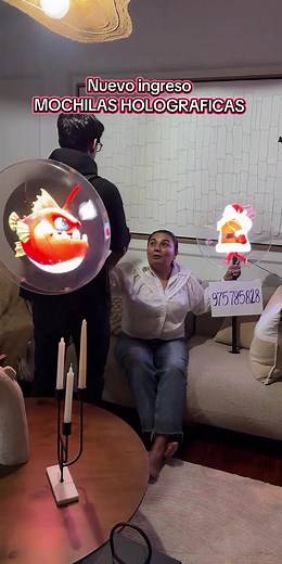 Renueva tu negocio con mochilas holográficas
