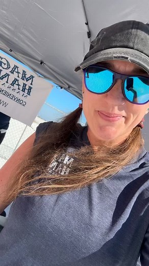 @magichands_massagebus #fortmyersbeach #sandsculptingfestival #beachdays #lovewhatyoudo #womeninbusiness #sunshinestate #onthego #smallbusiness #supportlocal #seeyouthere | Magic Hands Massage Bus