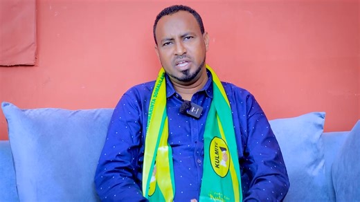 "Dadkii uu cayayaanka iyo Cadawga ku sheegayay, ayuu hadana maanta cod ka doonayaa maayar Mooge" Xildhibaan Jamaal Cismaan Cabdilaahi oo ka tirsan golaha deegaanka Hargeysa. | Telefishanka Qaranka Somaliland