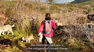 Meet the #EUOrganic Awards 2023 winner for Best Organic Farmer (female): 🇪🇸 Clara Benito Pacheco - Entrelobas, Spain 🐐 She runs an extensive organic goat farm, where autochthonous breeds feed exclusively on native grass. Copa-Cogeca IFOAM Organics Europe Comisión Europea en España | EU Food & Farming