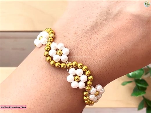 How to Make a Gorgeous Flower Bracelet | Wedding Decoration Ideas
