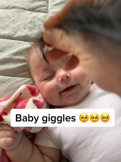 I could listen to this all day 🥺 #laughingbaby #babylaughing #funnybaby #ticklish #tickling #hairtok #babi | Everly jade kids