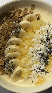 23K views · 202 reactions | Pina Colada Smoothie Breakfast Bowl Ingredients: 2 scoops Pina Colada Life Shake, 1 cup Greek yogurt or milk of choice, 2 Tbsp instant oats. Toppings to choose from: pineapple chunks, coconut shavings, bananas, almonds, hemp seeds, granola, drizzle of honey Directions: Mix protein powder, liquid or yogurt and oats in blender until smooth.Pour into a bowl and top with your choice of toppings. | Shaklee Corporation | Facebook