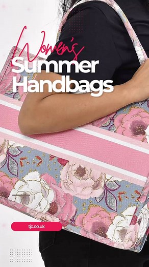 These summer designer inspired handbags are PERFECT! Even Kris thinks so! #thekardashians #krisjenner #designerhandbags #designerinspired #handbags | TJC Style