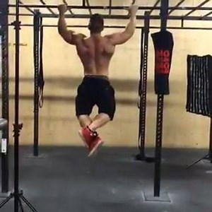 #BTS Alex Husseindjian Bodybuilder from our photoshoot yesterday with Rhinofit Photographie Thank you to Centre Sportif Extrême Évolution for letting us use their gym! #NoPainNoGain | B-B Boss