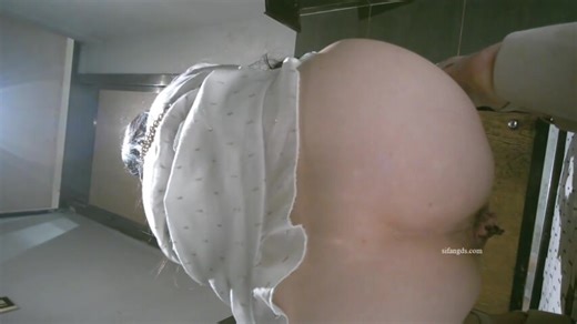 Spy a KTV girl pooping with hemorrhoids