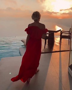 Did you know that at @aggieswimwear we also offer resort wear? This Latina dress is proudly and ethically made in Poland & now on sale for $69. Free shipping in the US & Canada with the code ‘JUNE’. ::::: On another note, I miss sunsets with a side of champagne 😩🤪 #resortwear #greece #santorini #santorinigreece #resort @cavotagoosantorini #polish #polska #madeinpoland | Biohacking Bestie