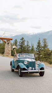 The sweetest ride 🤍 florals: @alpen.flora photography: @juan.and.angie #JasperParkLodge #WeddingWednesday #JustMarried | Fairmont Jasper Park Lodge