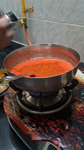 Punjabi Chole 😍 Spicy & rich curry #punjabichole #indianfood #vegrecipe #foodshorts