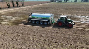 Distribuzione Liquame con Fendt 828 e Ravizza 4S a Santa Maria del Sasso (Bg) 🇮🇹 #NewsAgricoltura | NewsAgricoltura