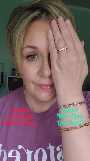 Eyeshadow Do's and Don'ts for Mature & Hooded Eyes Understanding eyeshadow placement is key—especially for mature or hooded eyes. DO apply a medium-toned shadow slightly above your natural crease. This creates the illusion of a larger, more lifted eye and helps counteract hooding. DO place a light shimmer or satin shadow on the inner corner and center of the lid to brighten and open up your eyes. DON’T rely on harsh eyeliner all around the eye. Instead, use a soft, dark eyeshadow on just the out