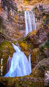 282K views · 9.3K reactions | Bună dimineața!  Priviți cât de minunate sunt creațiile lui Dumnezeu! ❤️ O cascadă impresionantă, un loc foarte frumos, se numește Río Mundo, Albacete,Spania | Natur Magic.ro | Facebook