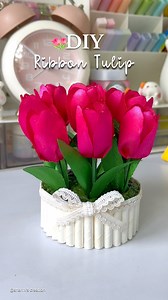 DIY tulip flower pot #reelsfacebook #flowerpot #tulips #diycrafts #homedecor #craftideas #handmade #diyflowers #crafts #viralvideo | Sharmistha Roy