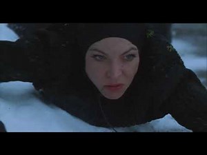 Home Alone 3 - Alice, the dog and ripped leggings (in reverse)