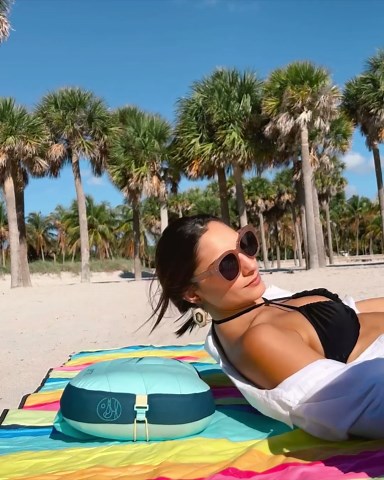 Ballast Beach Pillow & Cooling Pack Accessory (2-Pack)